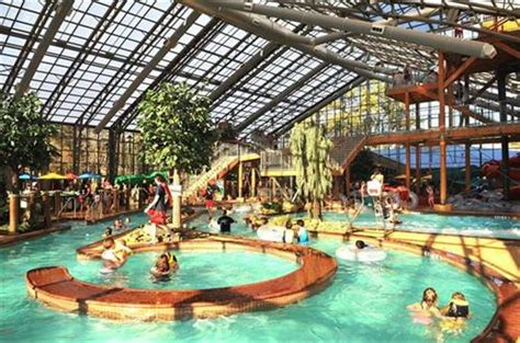 indoor water park in tyler texas.